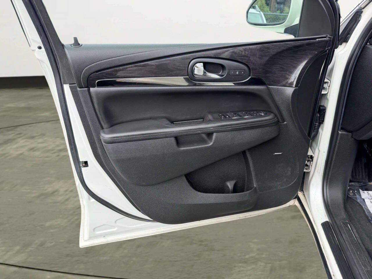 Used 2015 Buick Enclave Premium FWD image 13