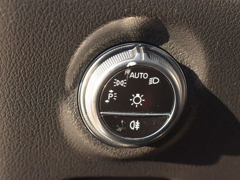 Used 2022 Mercedes-Benz C 300 4MATIC Sedan image 26