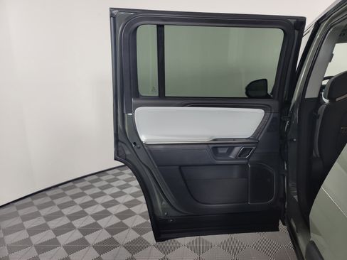 Used 2023 Rivian R1S Launch Edition image 17