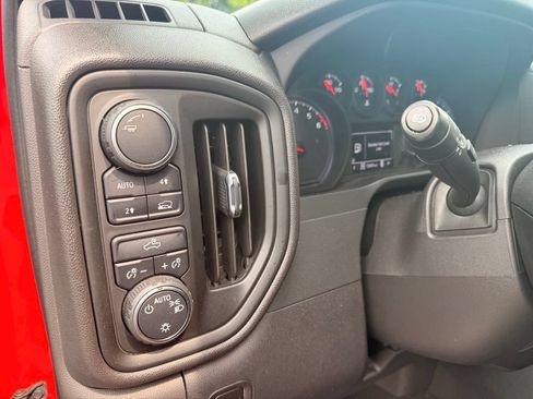 Used 2023 Chevrolet Silverado 1500 Custom AWD/4WD image 17