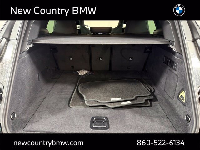 Used 2023 BMW iX xDrive50 w/ Sport Package AWD/4WD image 16