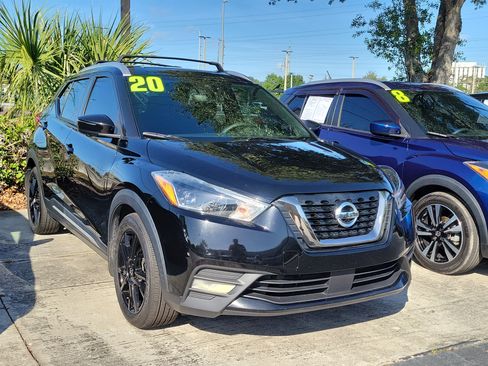 Used 2020 Nissan Kicks SR w/ Exterior Package FWD image 1