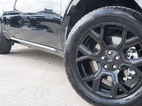 Certified 2025 Ford Maverick Lobo AWD/4WD image 2