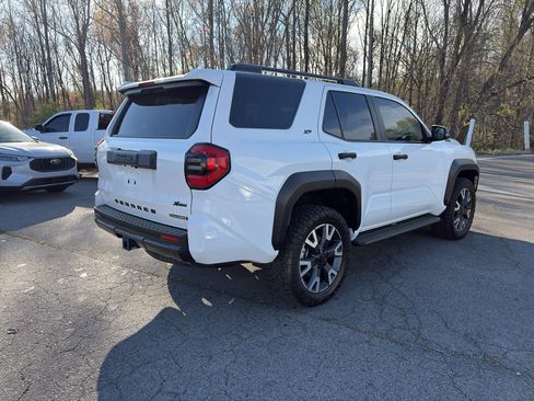 Used 2025 Toyota 4Runner TRD Off-Road image 4