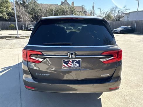 Used 2023 Honda Odyssey Touring image 5