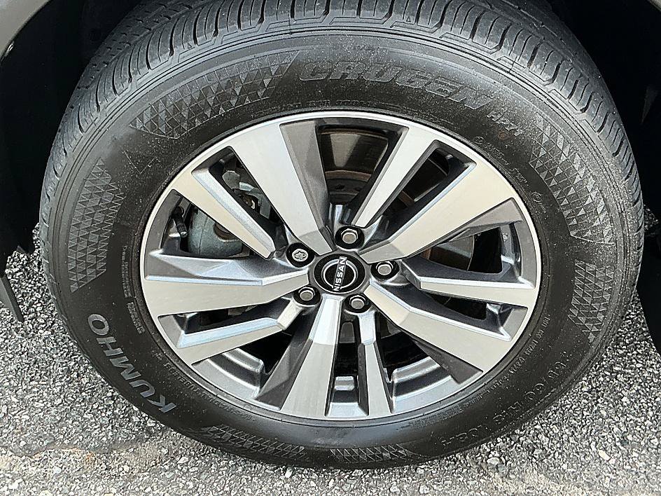Certified 2022 Nissan Pathfinder SL FWD image 10