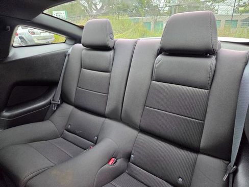 Used 2013 Ford Mustang Coupe image 27