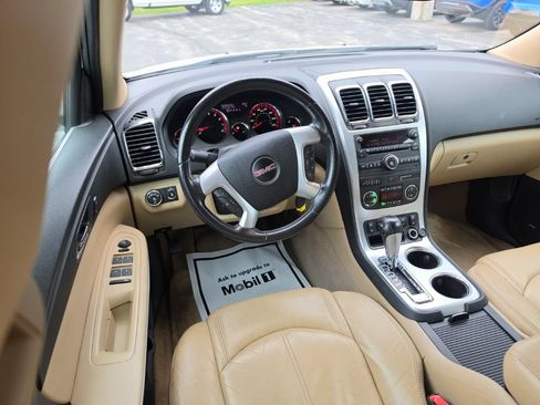 Used 2010 GMC Acadia SLT FWD image 7
