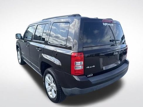 Used 2014 Jeep Patriot Latitude AWD/4WD image 3