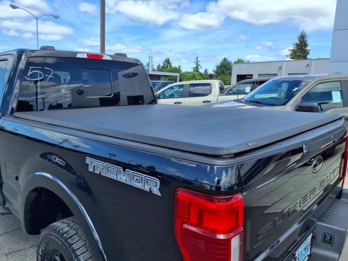 Used 2020 Ford F250 Lariat image 11