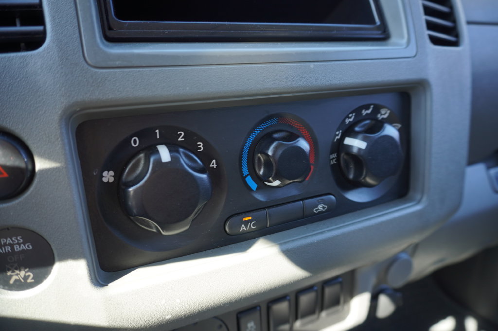 Used 2013 Nissan Frontier S RWD image 16