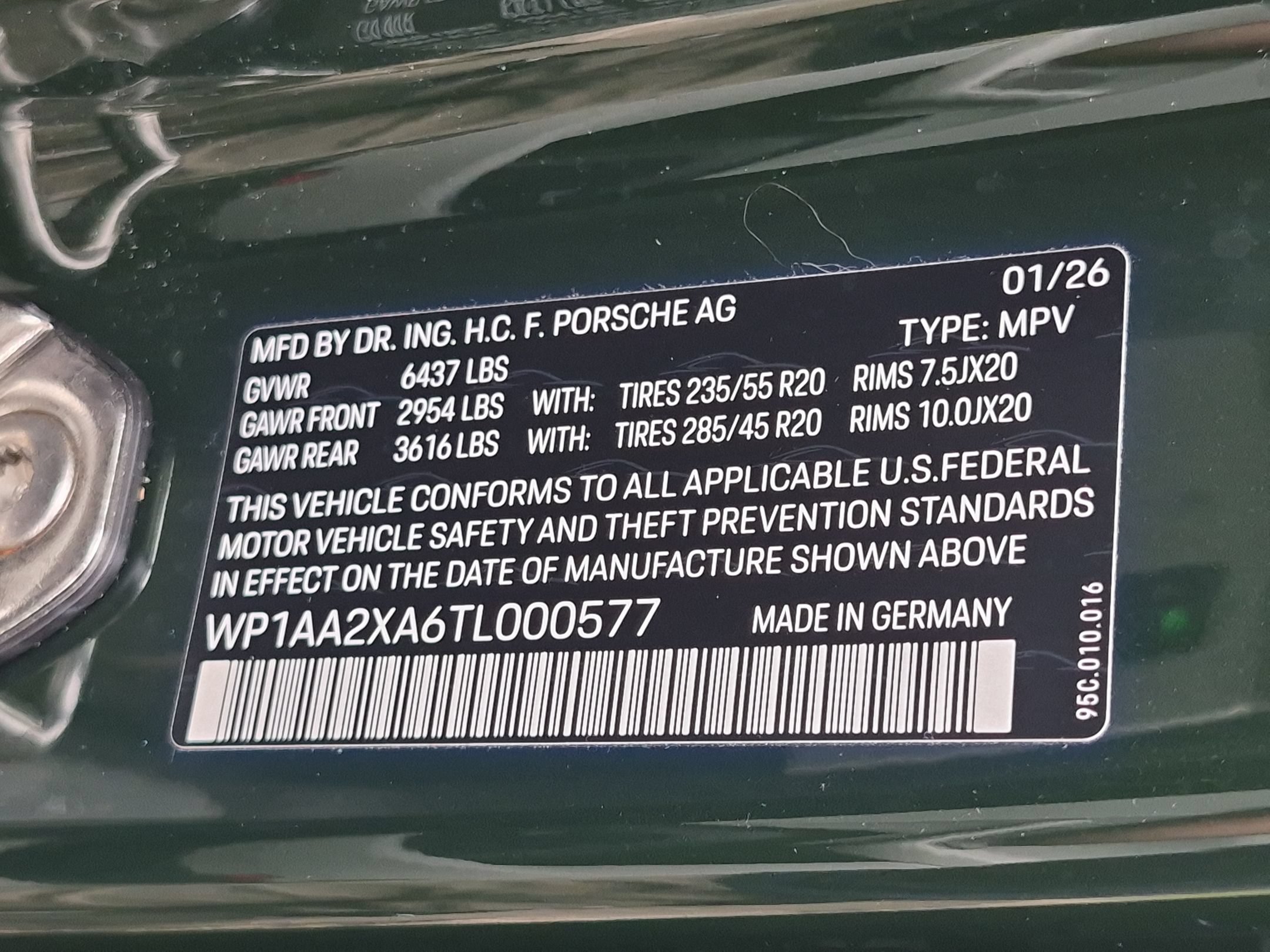 Certified 2026 Porsche Macan 4 Electric AWD/4WD image 29