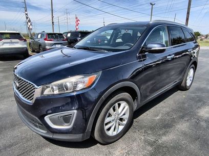 Used 2016 Kia Sorento LX w/ LX Convenience Package