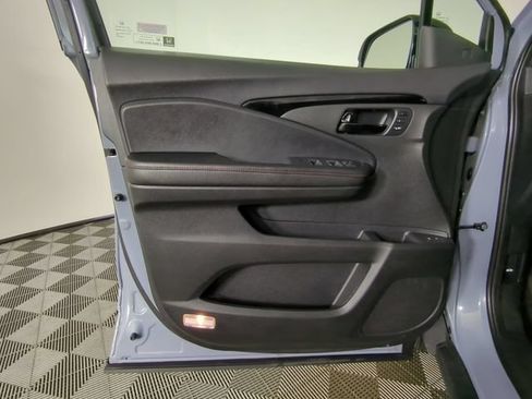 Used 2024 Honda Passport Black Edition image 30