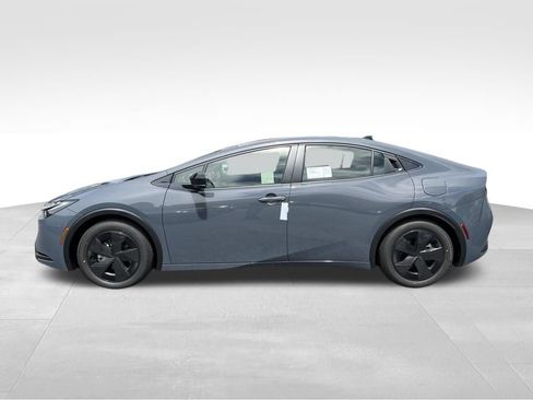 New 2026 Toyota Prius Plug-In Hybrid FWD image 2