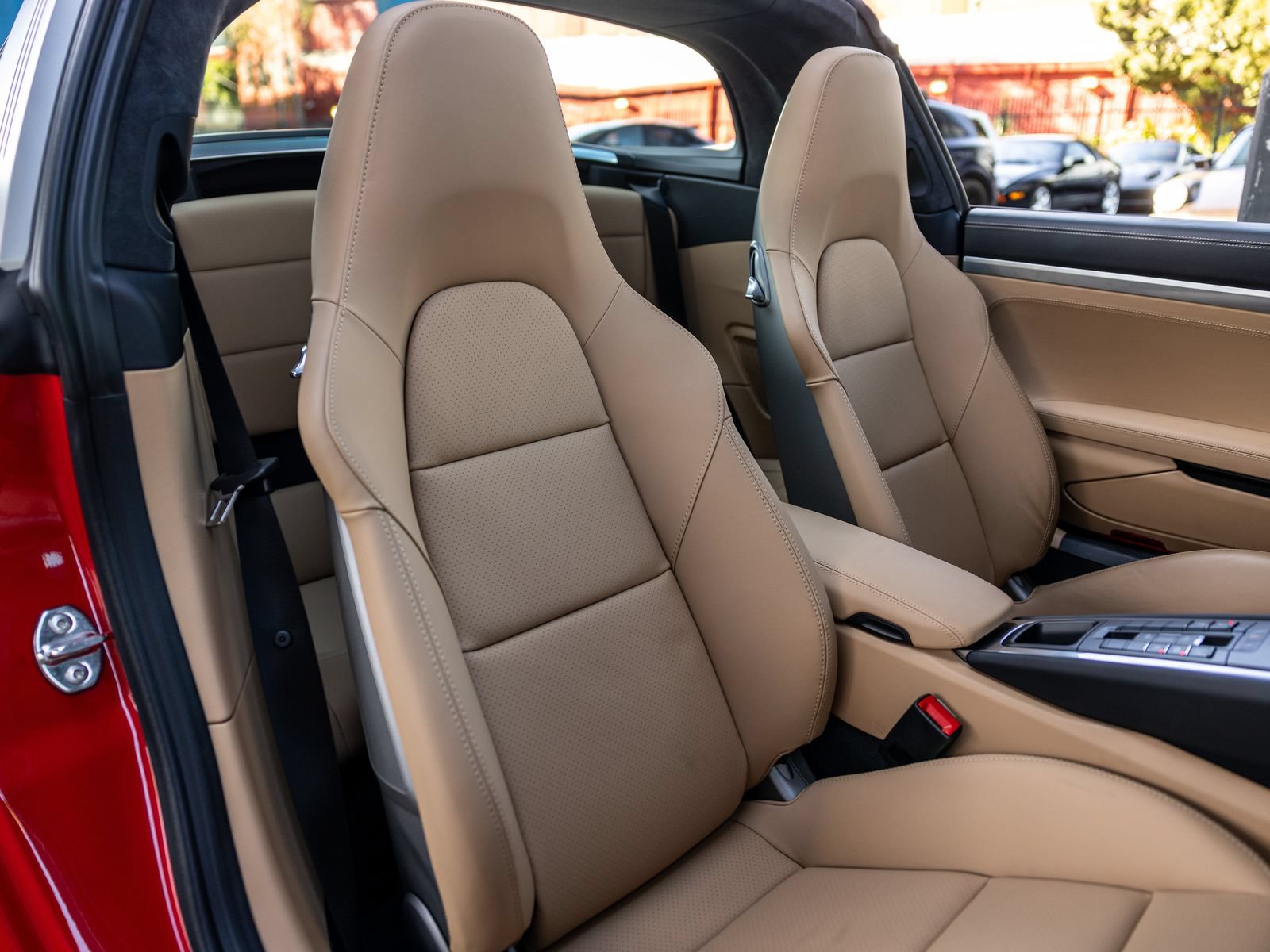 Certified 2019 Porsche 911 Targa 4S AWD/4WD image 31