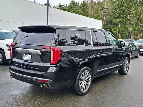 Used 2023 GMC Yukon XL Denali w/ Denali Reserve Package image 5