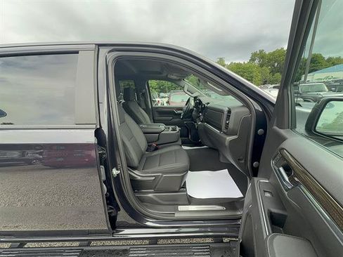 Used 2023 Chevrolet Silverado 1500 LT AWD/4WD image 23