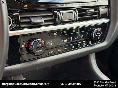 Used 2024 Nissan Pathfinder SV image 25