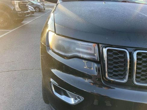 Used 2017 Jeep Grand Cherokee Limited w/ Luxury Group II image 16