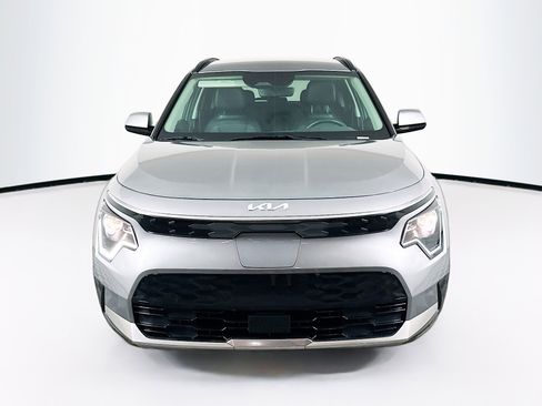 Used 2024 Kia Niro Wind FWD image 2