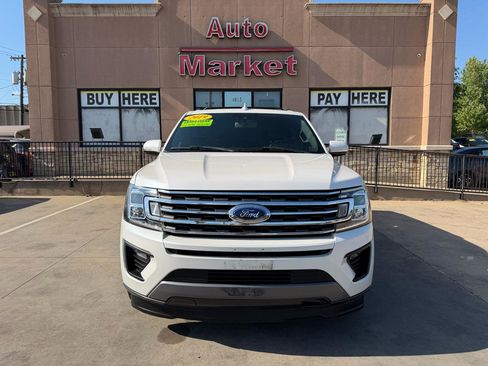 Used 2019 Ford Expedition Max XLT w/ Equipment Group 202A RWD image 2