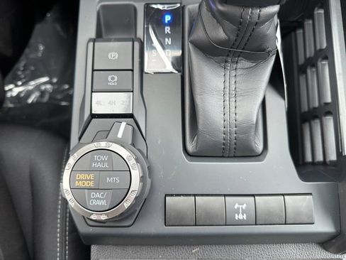 New 2025 Toyota Tacoma TRD Off-Road image 19