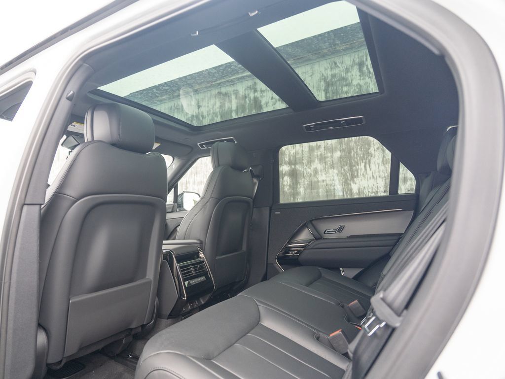 New 2026 Land Rover Range Rover Sport Dynamic SE AWD/4WD image 22