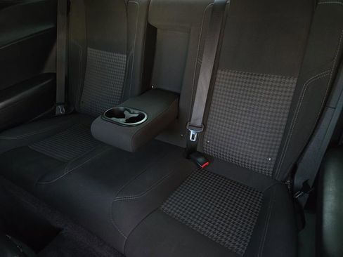 Used 2018 Dodge Challenger R/T image 10