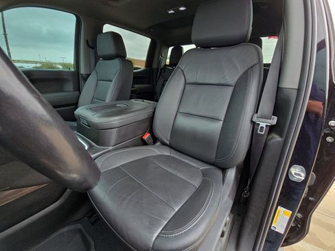 Used 2022 Chevrolet Silverado 1500 LT Trail Boss w/ Convenience Package II image 11