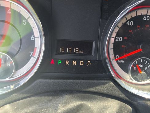 Used 2018 Dodge Grand Caravan SXT FWD image 15