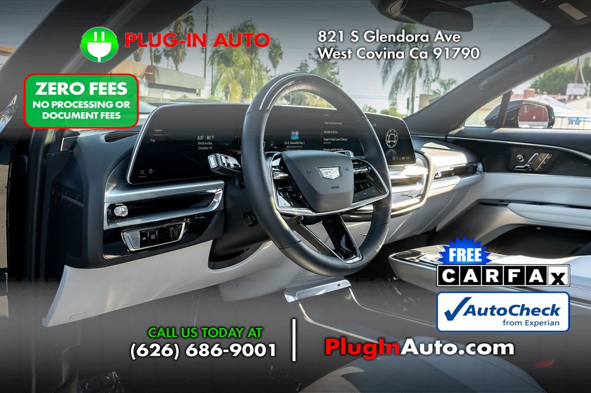 Used 2024 Cadillac Lyriq Luxury w/ LPO, Floor Liner Package RWD image 5