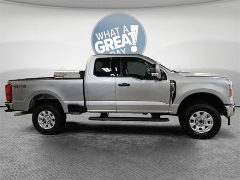 Used 2024 Ford F250 XLT w/ Snow Plow Prep Package image 2