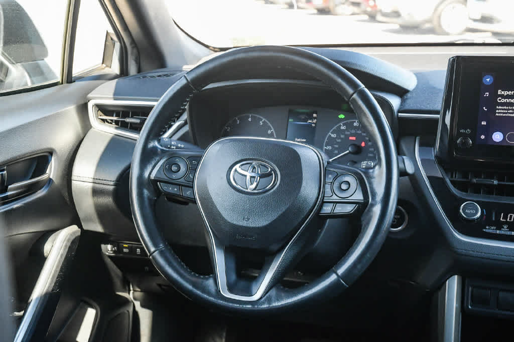 Used 2023 Toyota Corolla Cross AWD Hybrid image 12