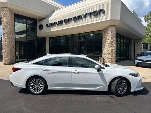 Used 2019 Toyota Avalon Limited w/ Advanced Safety Package FWD image 8