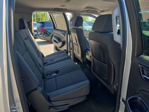 Used 2015 GMC Yukon XL SLE w/ Convenience Package RWD image 11