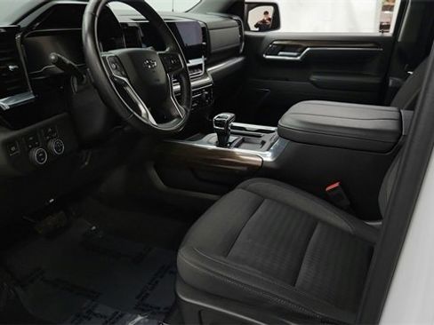 Used 2023 Chevrolet Silverado 1500 RST image 12