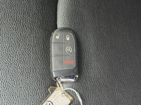 Used 2025 Jeep Compass Limited AWD/4WD image 25