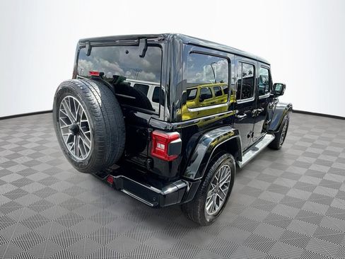 Used 2022 Jeep Wrangler Unlimited Sahara AWD/4WD image 6