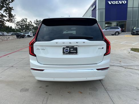 Used 2026 Volvo XC90 B6 Plus w/ Protection Package Premier AWD/4WD image 5