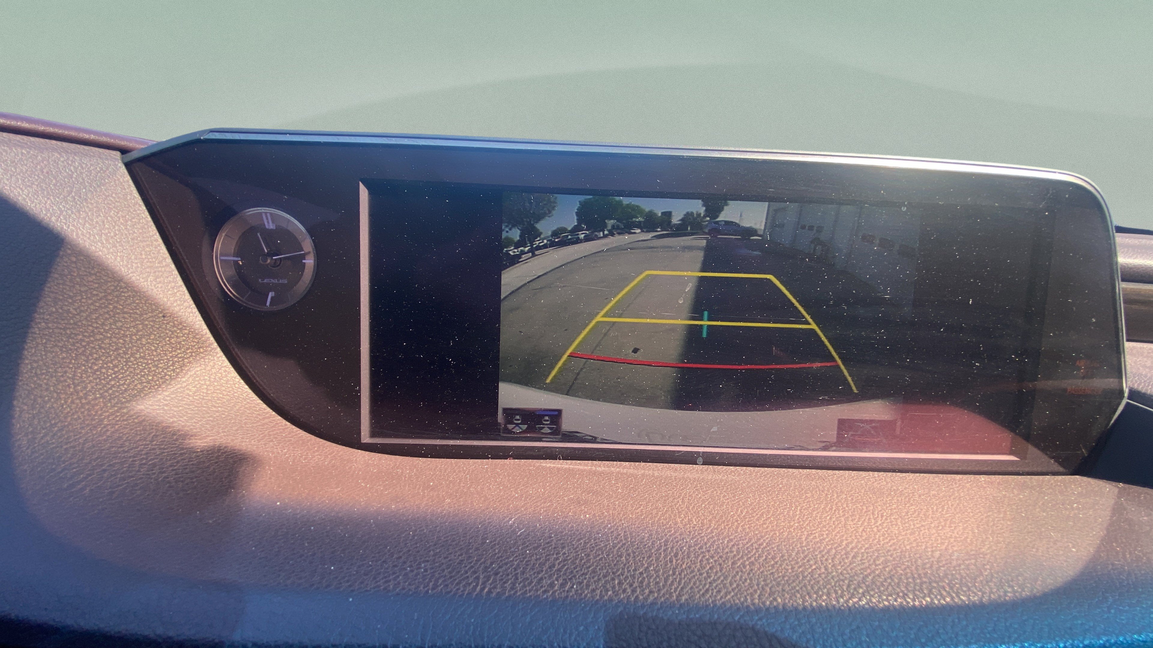 Used 2019 Lexus ES 300h w/ Premium Package FWD image 27
