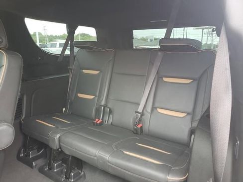 Used 2022 GMC Yukon XL AT4 AWD/4WD image 15