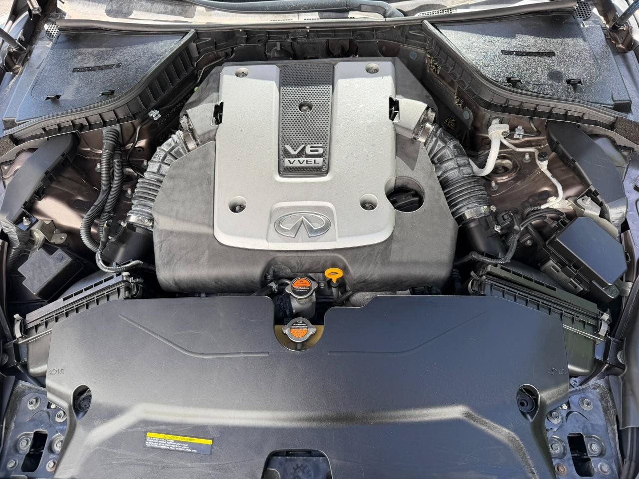 Used 2014 INFINITI Q50 Premium w/ Technology Package RWD image 24