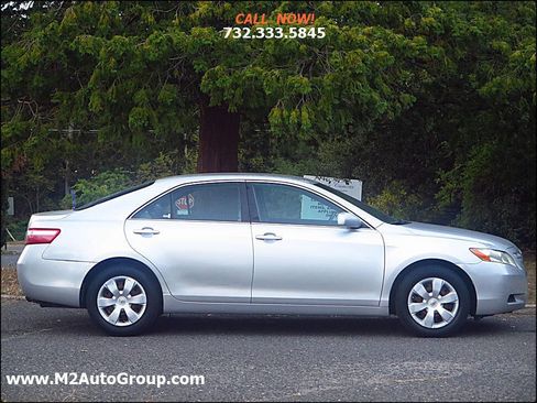 Used 2009 Toyota Camry LE image 5