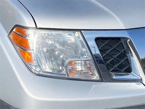 Used 2019 Nissan Frontier S image 4