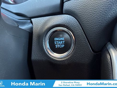 Used 2021 Toyota RAV4 XLE w/ Convenience Package FWD image 27
