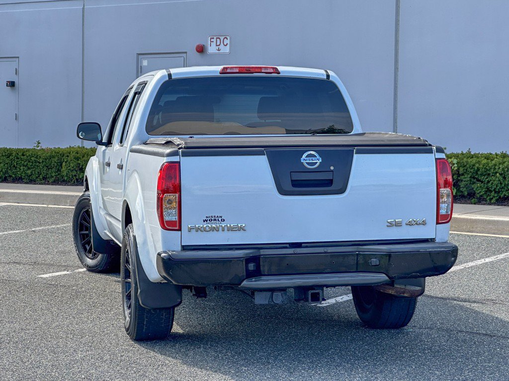 Used 2007 Nissan Frontier SE w/ Power Pkg AWD/4WD image 12