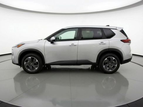Used 2025 Nissan Rogue SV AWD/4WD image 5