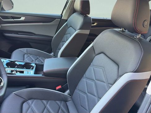 New 2026 Volkswagen Atlas Peak Edition AWD/4WD image 28