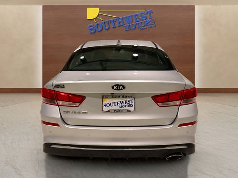 Used 2019 Kia Optima LX image 3